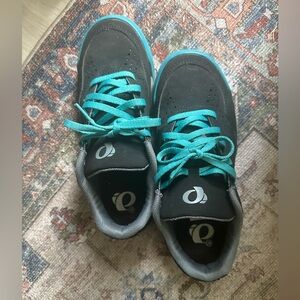 Pearl Izumi X-Alp Flow MTB Shoe - Womens - Black-Mirage Sneakers